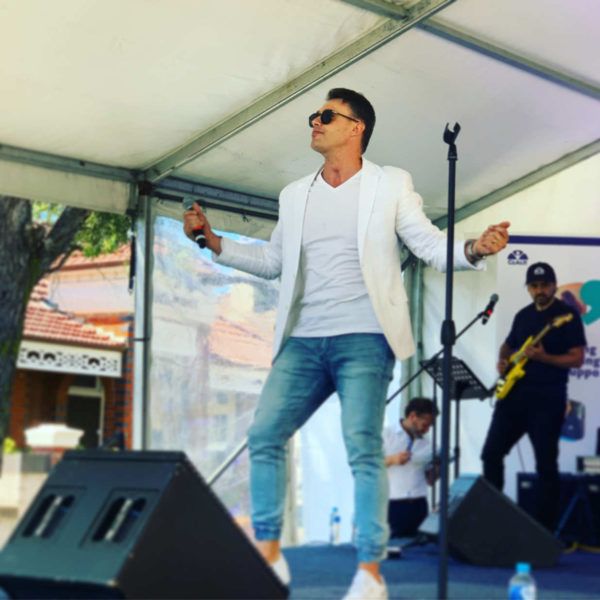 Chris Ninni performing at the Norton Street Italian Festa